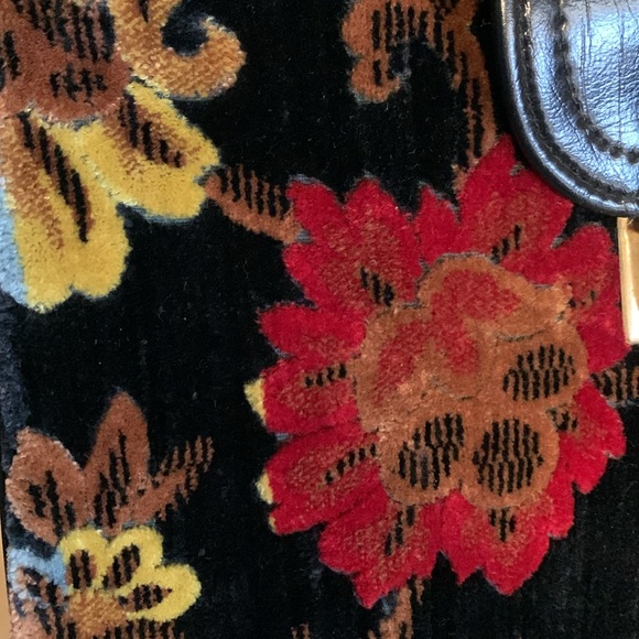 1950’s Vintage Floral Velvet Bag. - Picture 3 of 6
